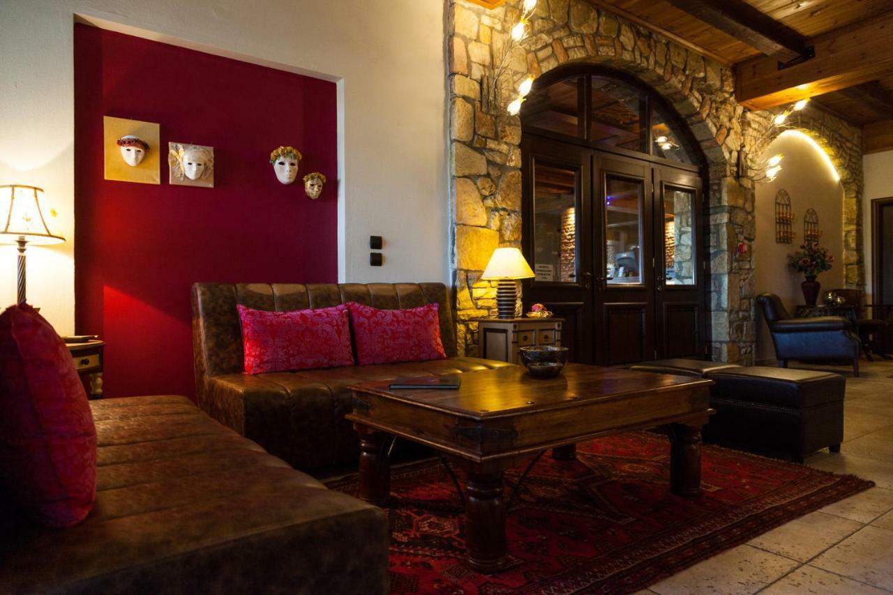 Kalívia Aiolides Hotel מראה חיצוני תמונה